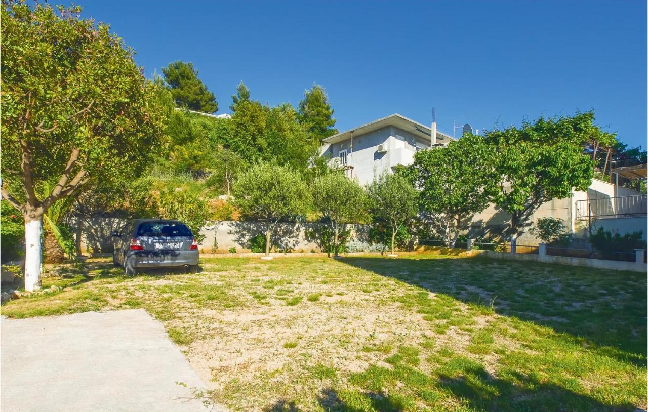 Lovely Apartment In Omis With Kitchenette Buitenkant foto