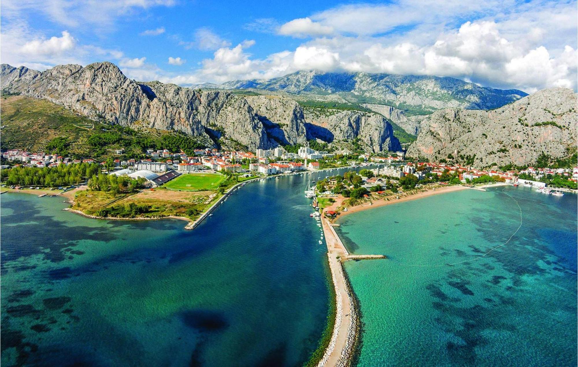 Lovely Apartment In Omis With Kitchenette Buitenkant foto